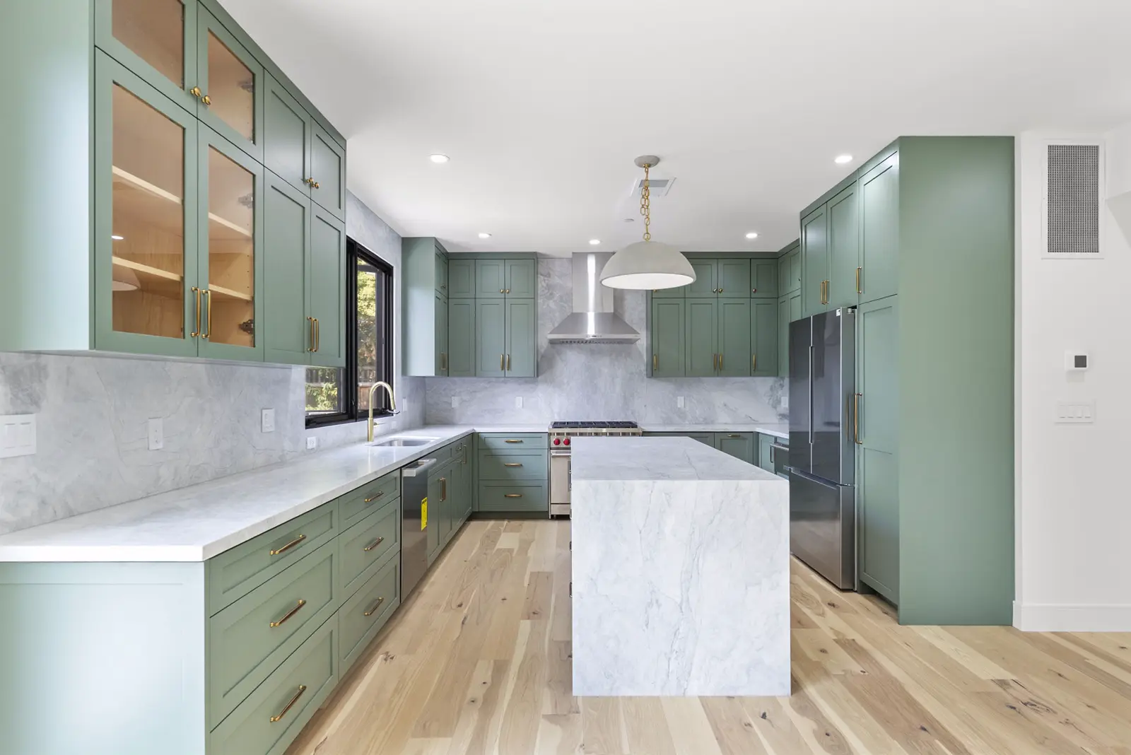 Kitchen remodel by W&W Builders Group in Redwood City, CA — photo 2